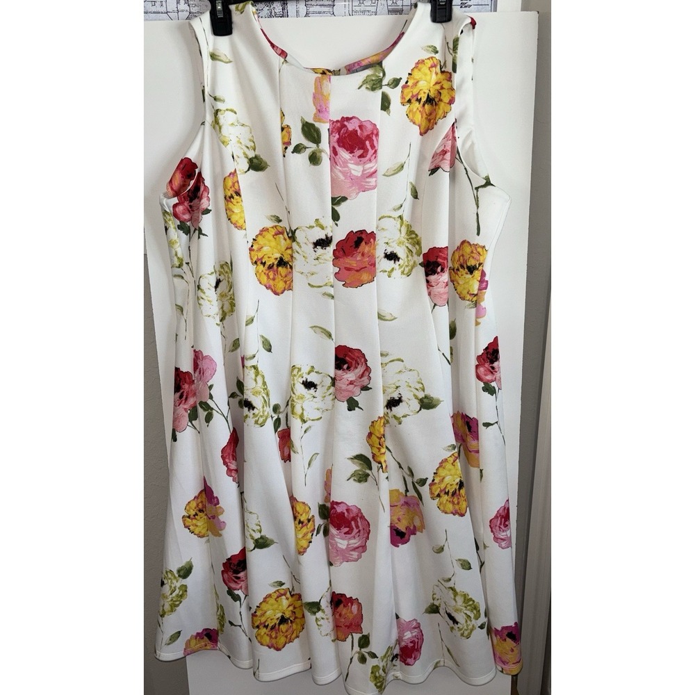 Danny and Nicole Size 24W Sleeveless Dress Bright Floral Knee-Length